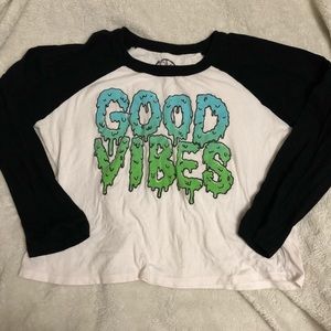 ❗️SOLD❗️Good vibes baseball tee